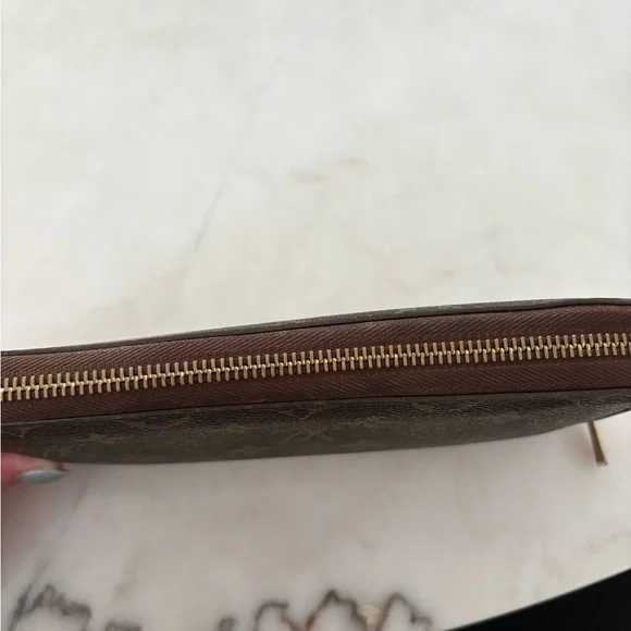 Louis Vuitton Brown Monogram Zip Passport Wallet - Picture 4 of 10